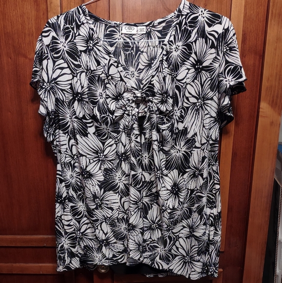Cato Tops - Women's black and white floral blouse